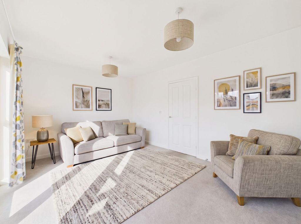 Property photo 2 of 23 Lounge (Virtually Furnished)