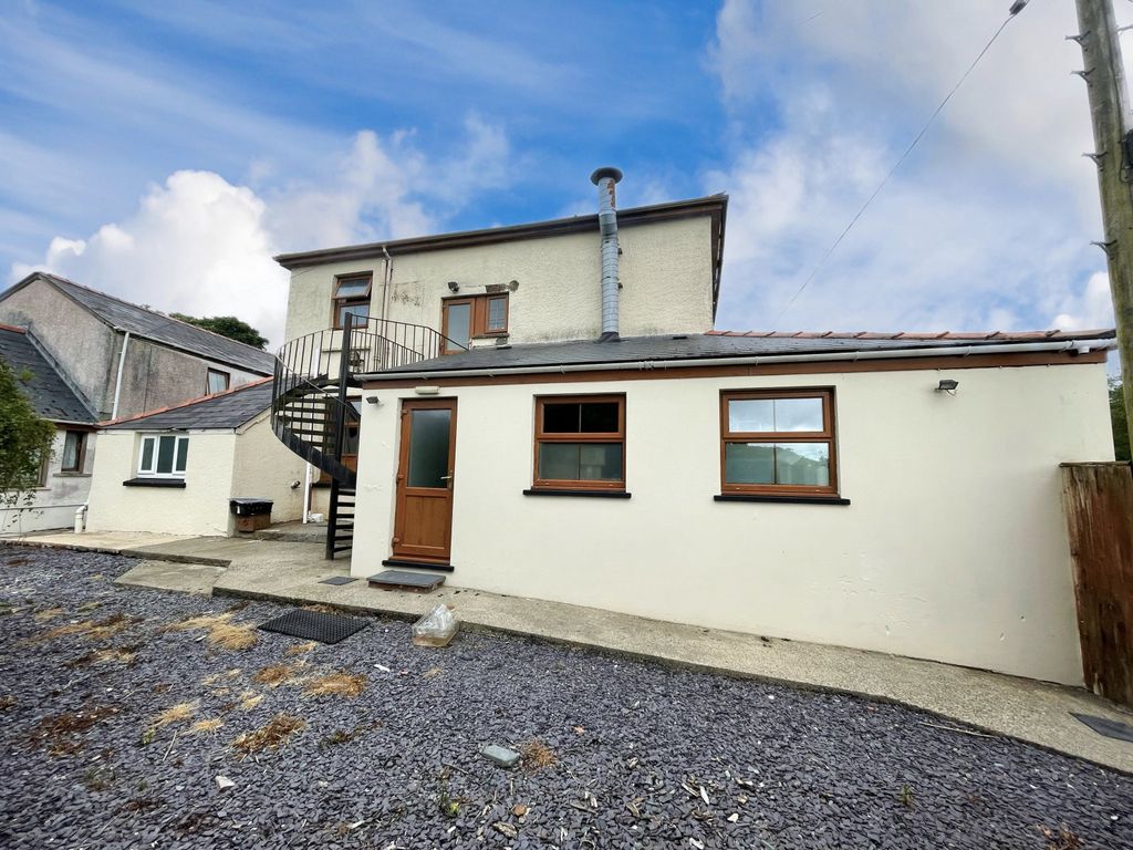 Property photo 3 of 19 Picture No. 03