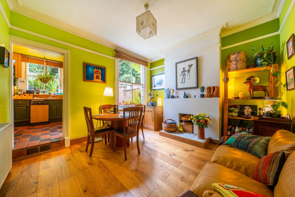 Property photo 3 of 16