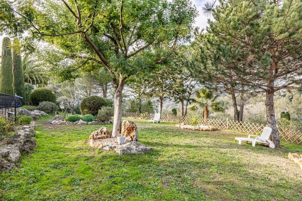 Property photo 3 of 11