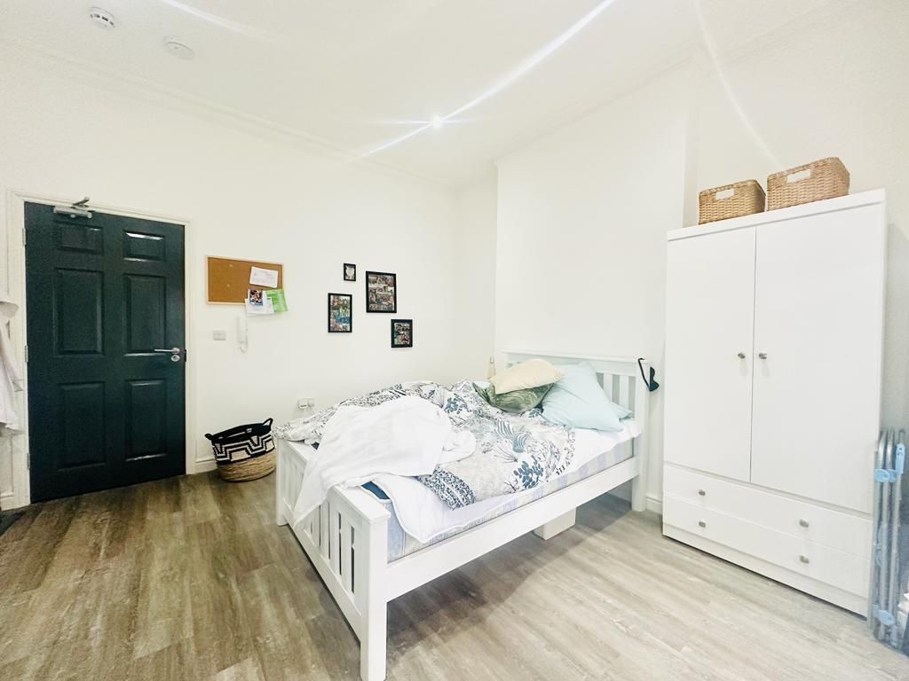 Property photo 3 of 5 Living Area