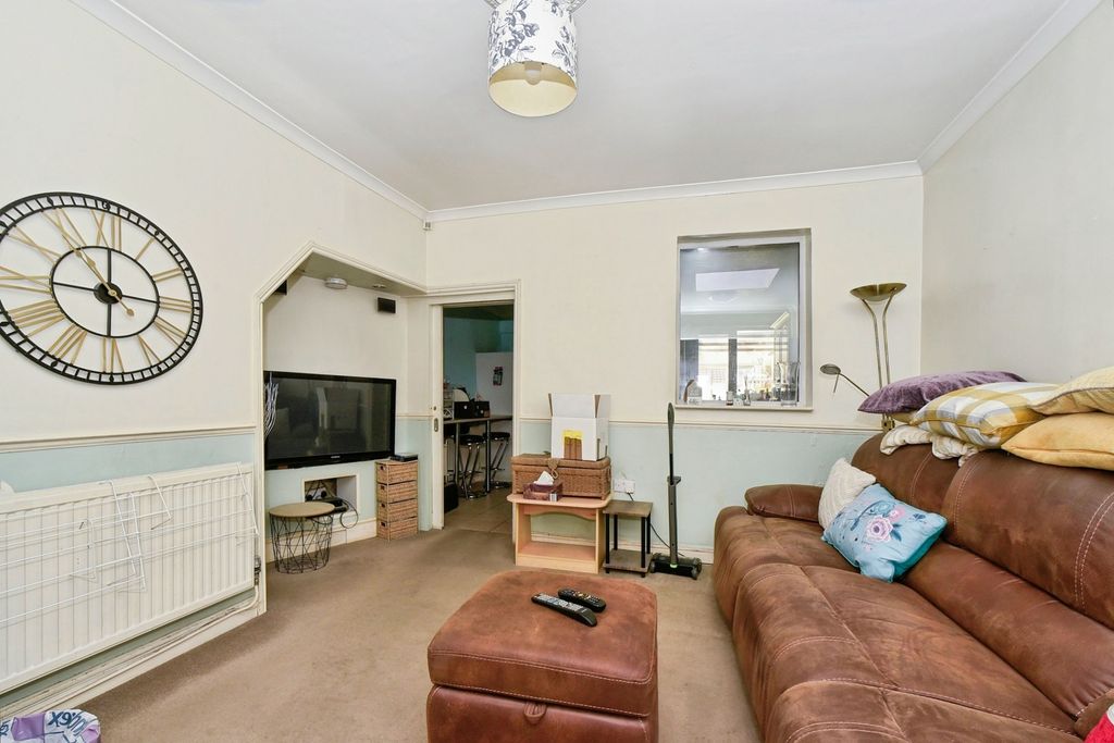 Property photo 2 of 17 Pbox-Img.Jpg