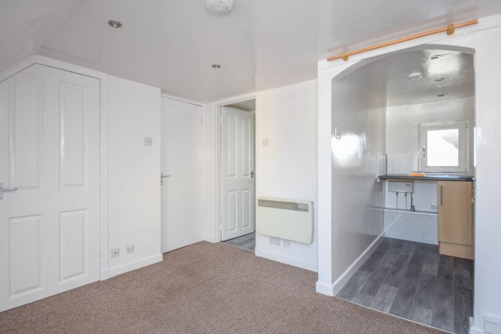 Property photo 2 of 8 Photo 2