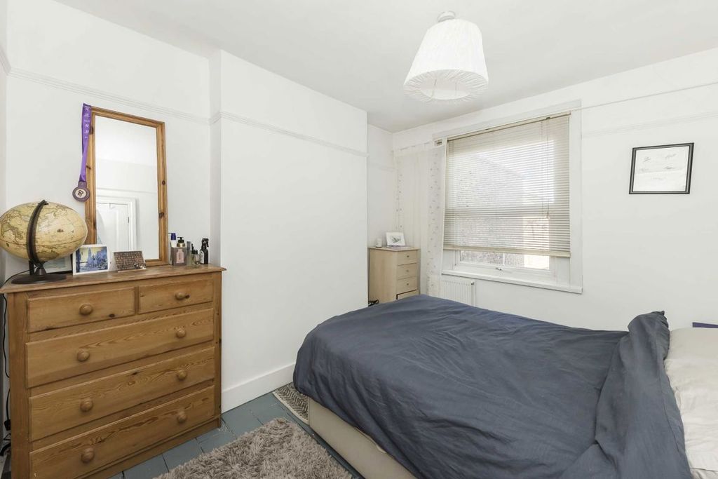 Property photo 3 of 4
