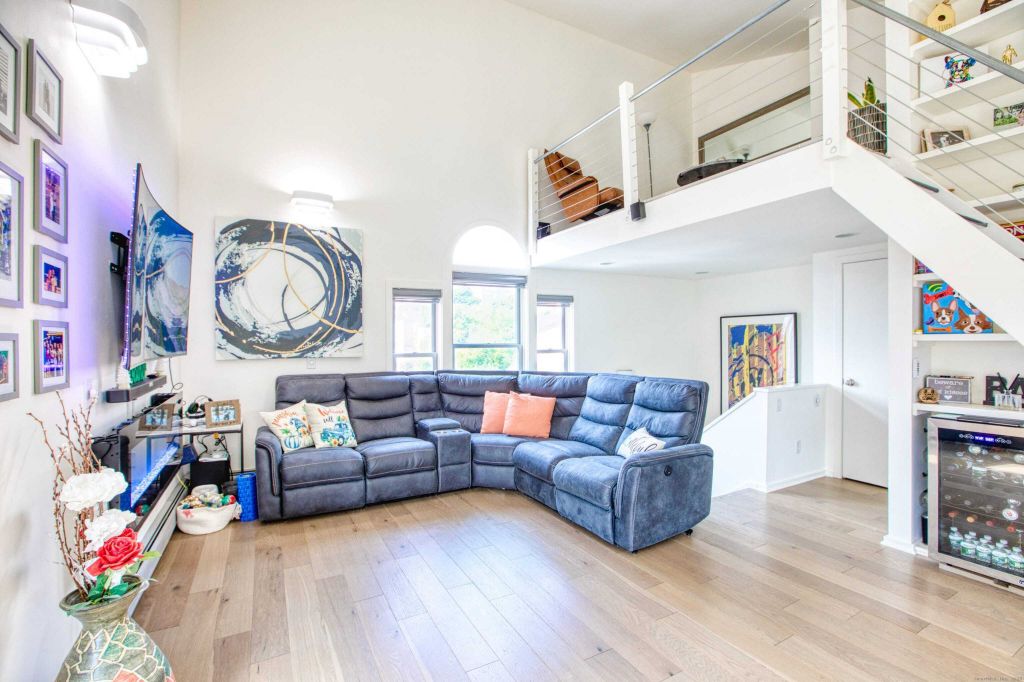 Property photo 2 of 25 <Alttext/>