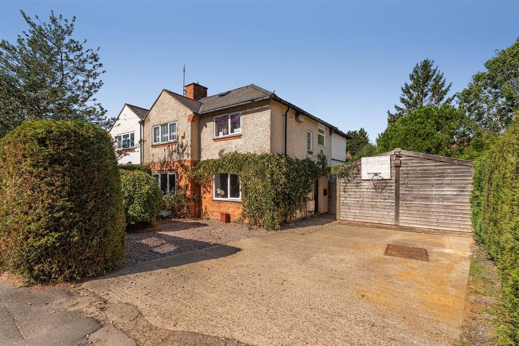 Property photo 1 of 20 10 Gorse Road, Woodford Halse-1.Jpg