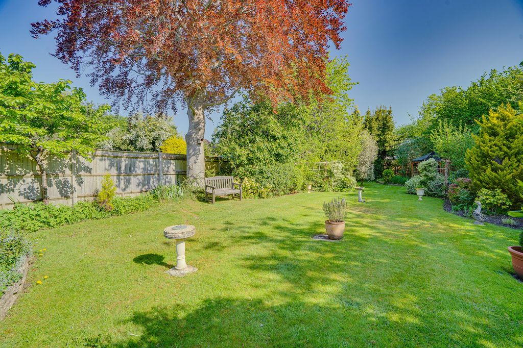 Property photo 2 of 18