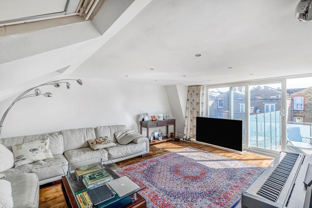 Property photo 2 of 8