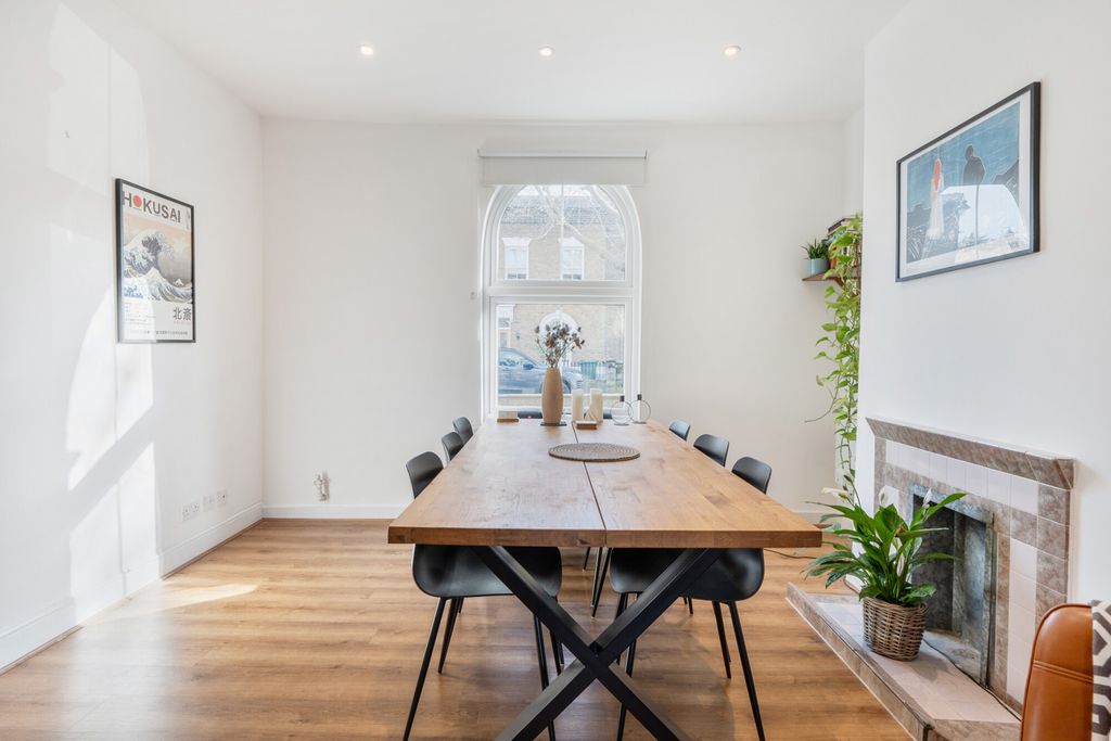 Property photo 3 of 24 Dining Room