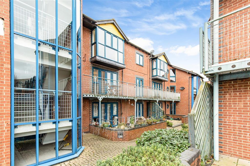 Property photo 1 of 10 Enlu8Rktxkizdsk-_8Q_Oq.Jpg