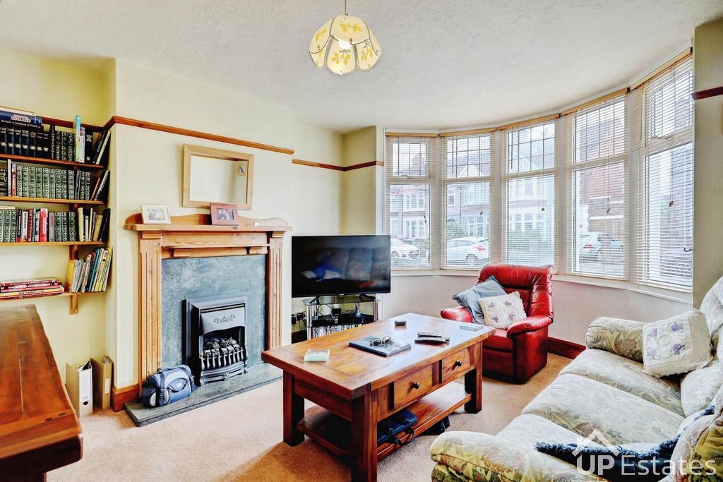 Property photo 2 of 19