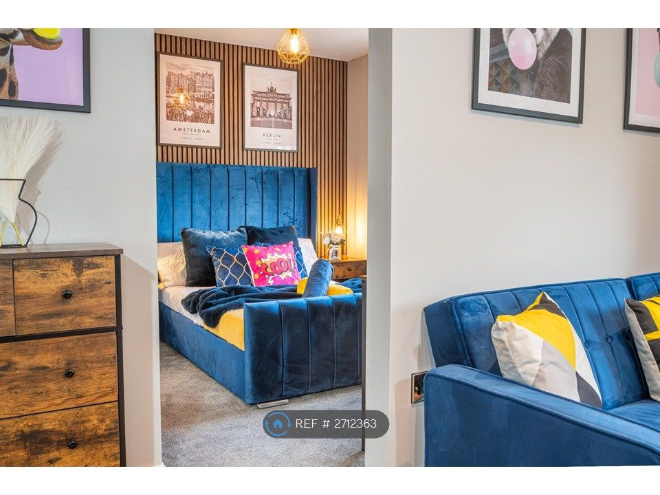 Property photo 2 of 14 Separate Rooms