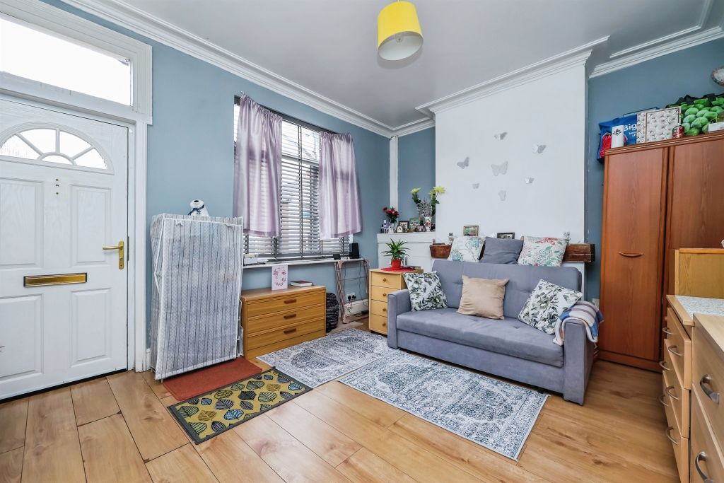 Property photo 3 of 17