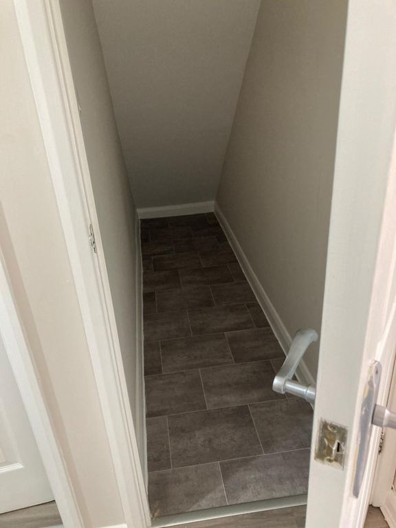 Property photo 2 of 30