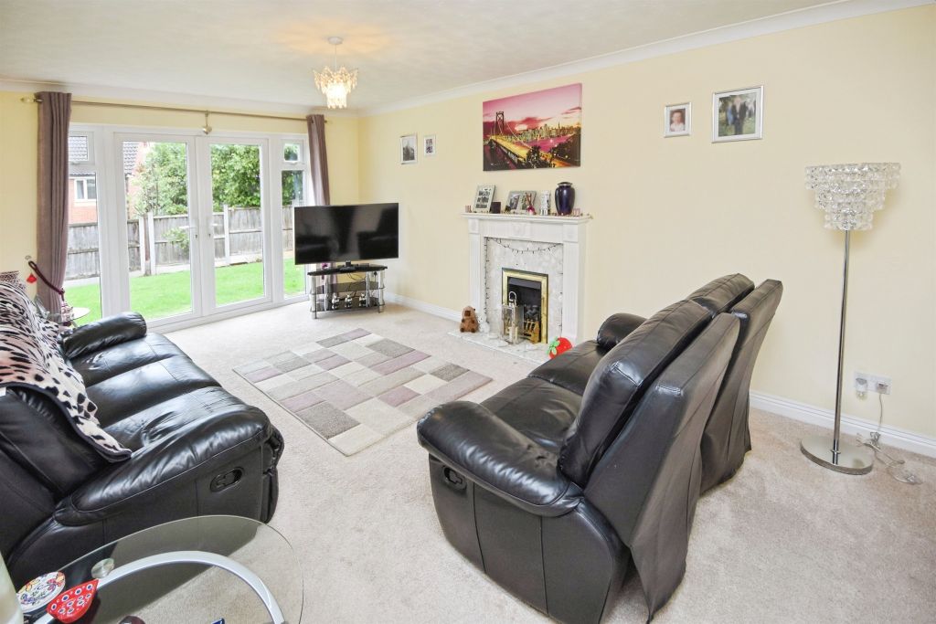 Property photo 2 of 19