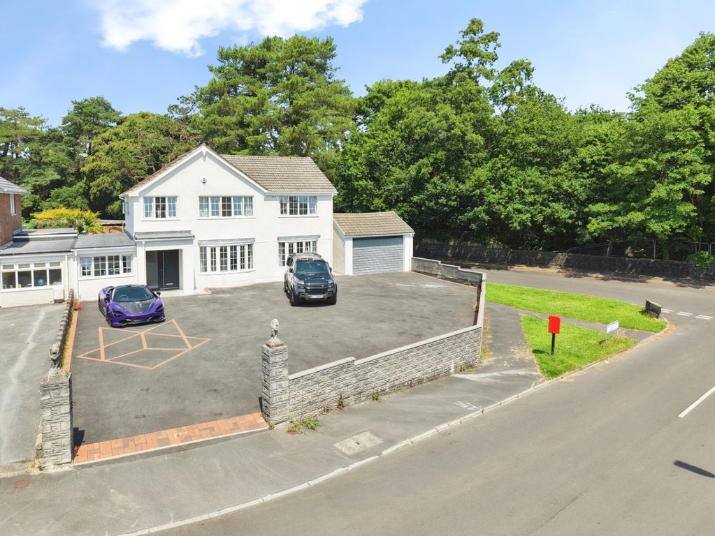 Property photo 1 of 39 5159421