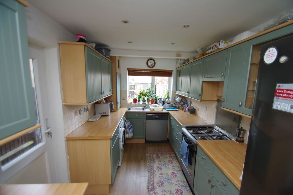 Property photo 3 of 9