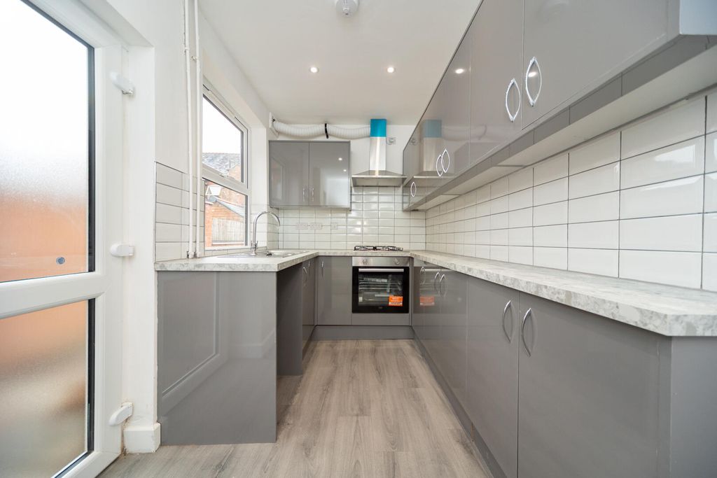 Property photo 3 of 15 Kitchen