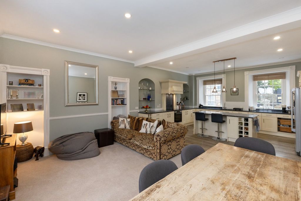 Property photo 3 of 41 Picture No. 21