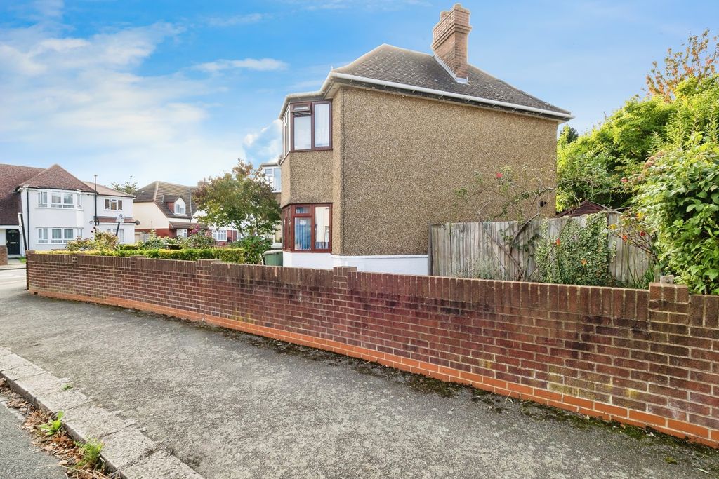 Property photo 2 of 16 Photo
