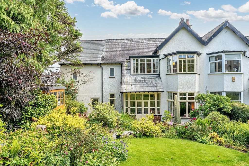 Property photo 1 of 41