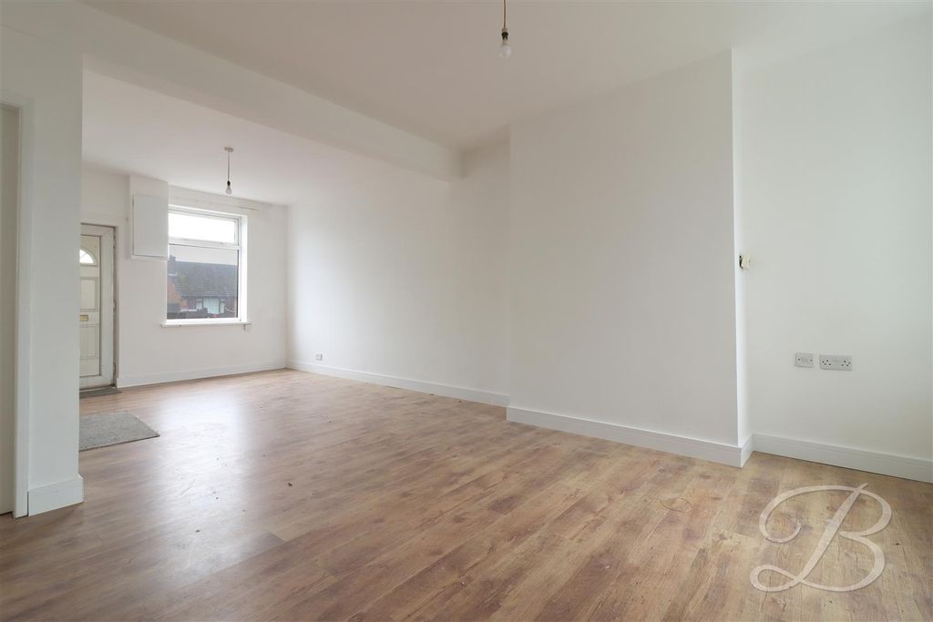 Property photo 3 of 12 Img_2565_1.Jpg