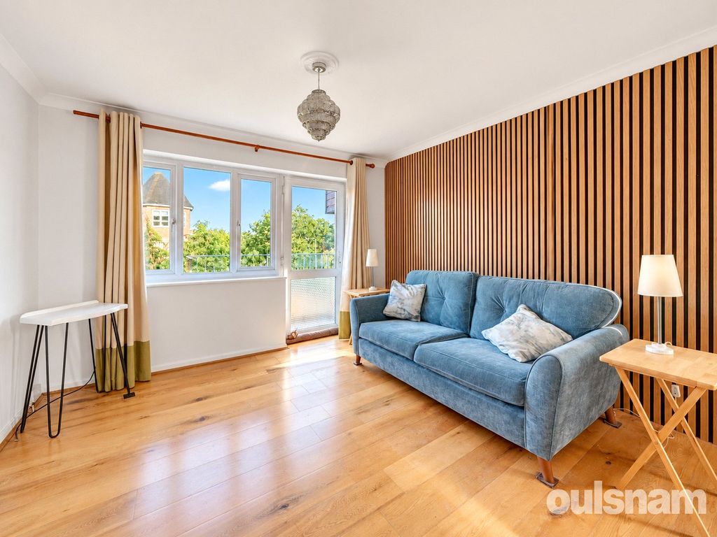 Property photo 3 of 18 Picture No. 02