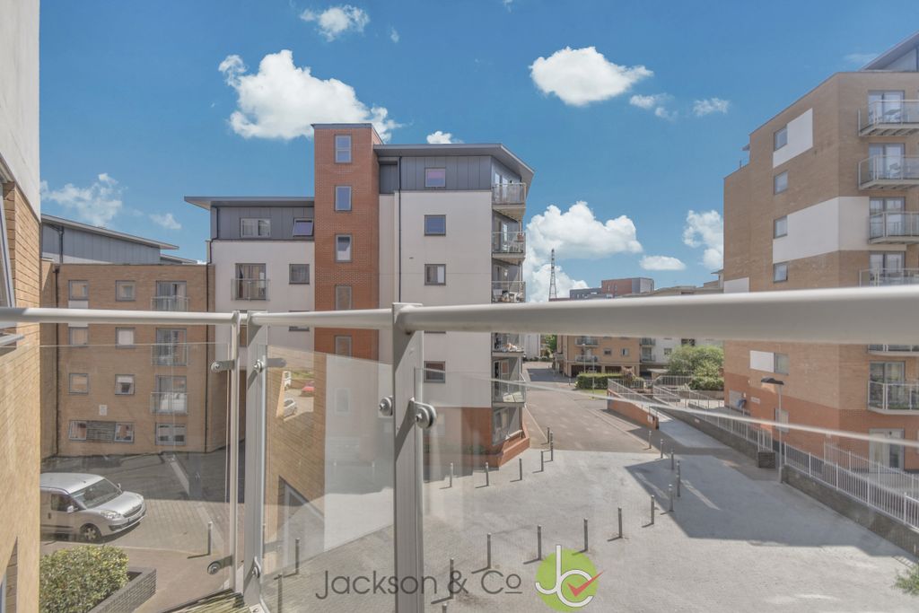 Property photo 3 of 9