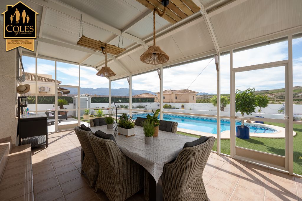 Property photo 2 of 41