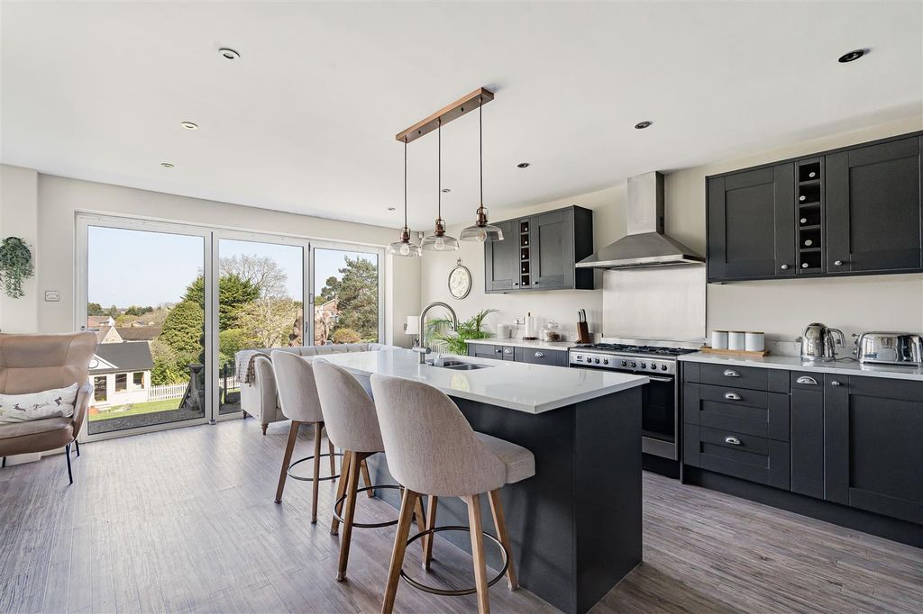 Property photo 3 of 34 10_78107.Jpg