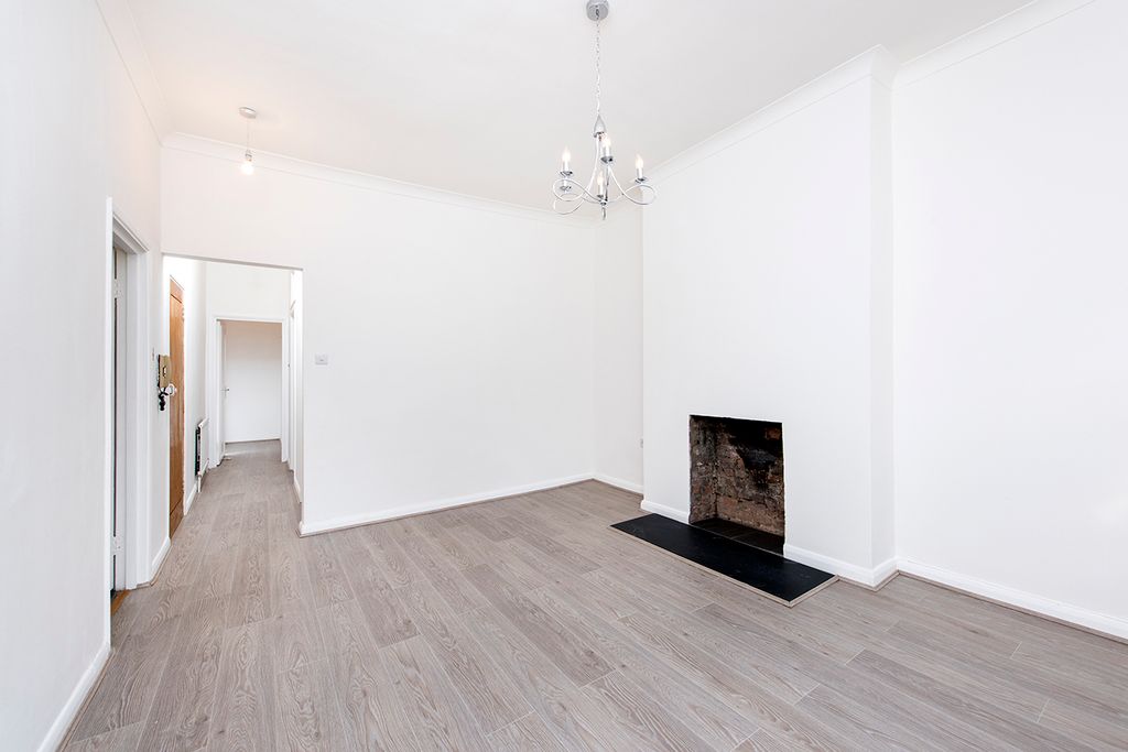 Property photo 3 of 14 W03