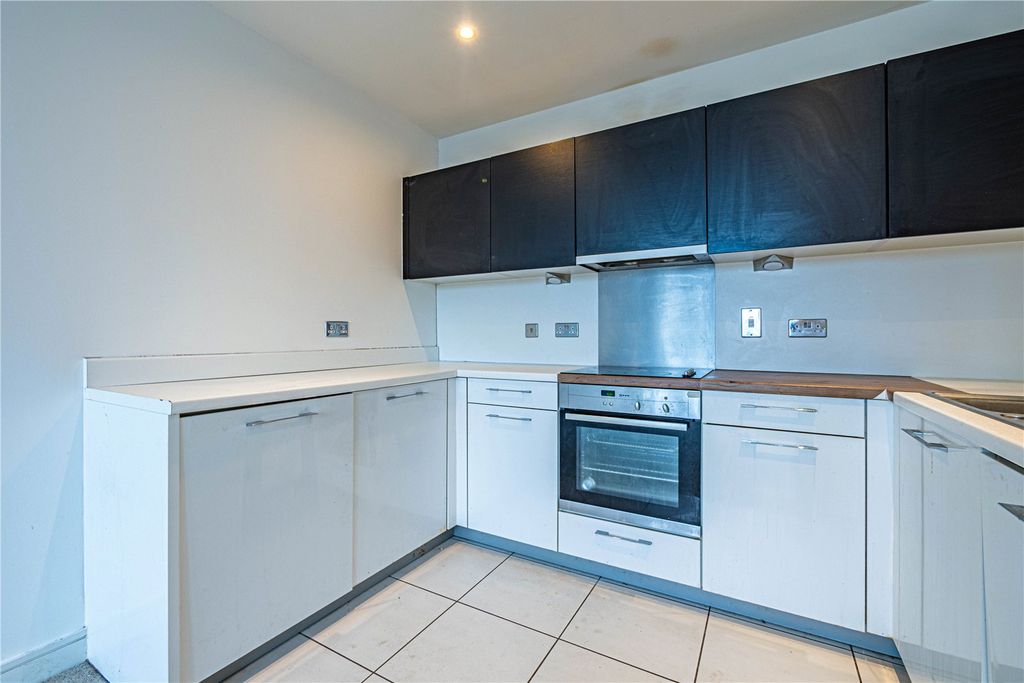 Property photo 3 of 5 Picture No. 13