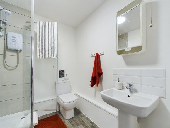 Property photo 3 of 18 2