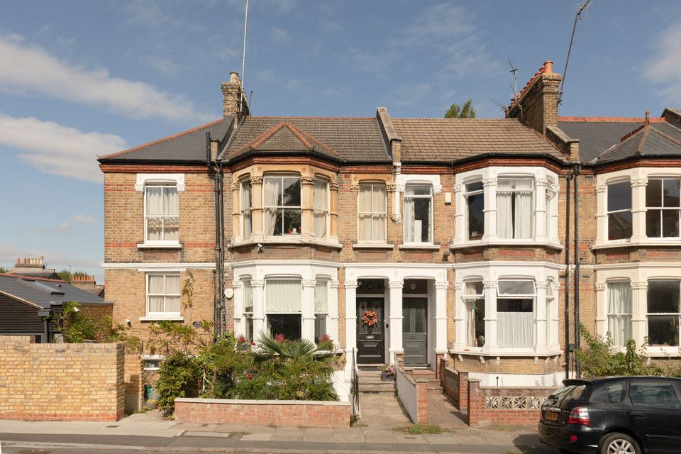 Property photo 1 of 30