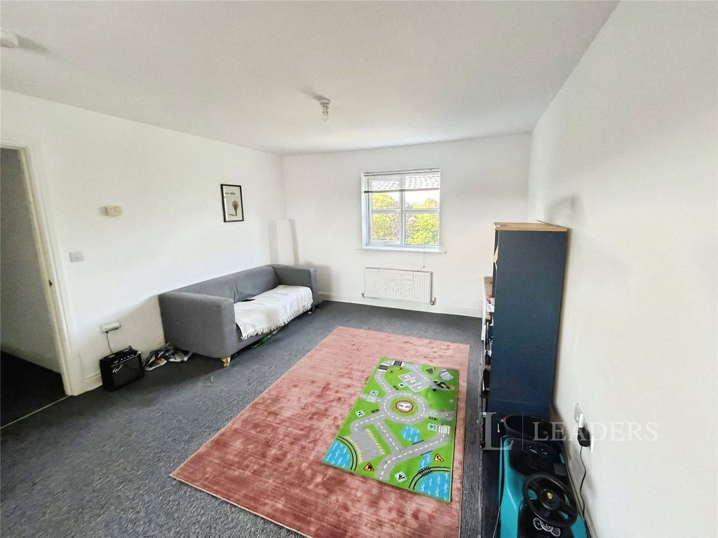 Property photo 2 of 12 Picture No. 02