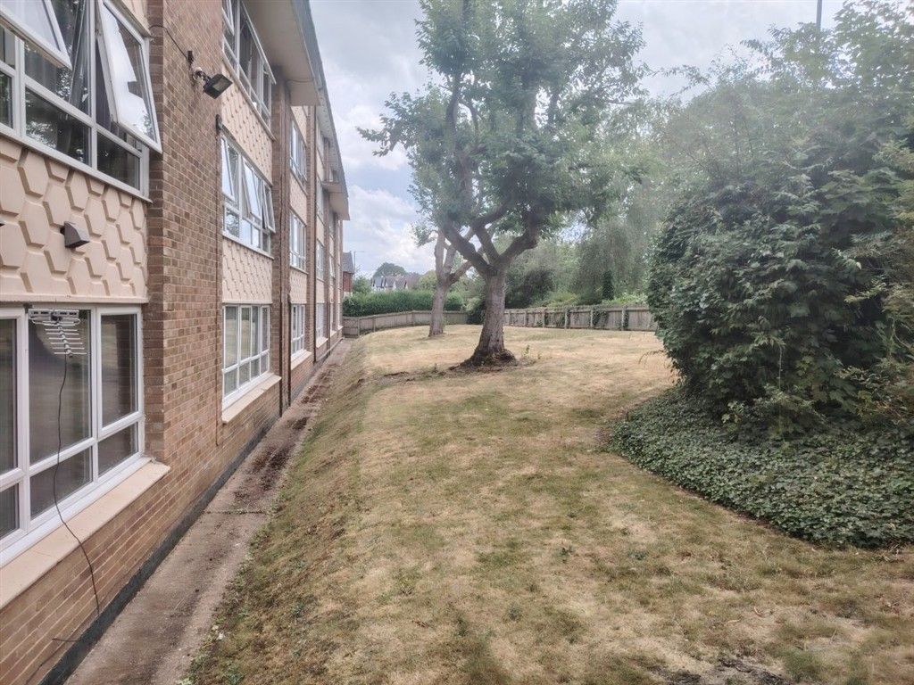 Property photo 2 of 6