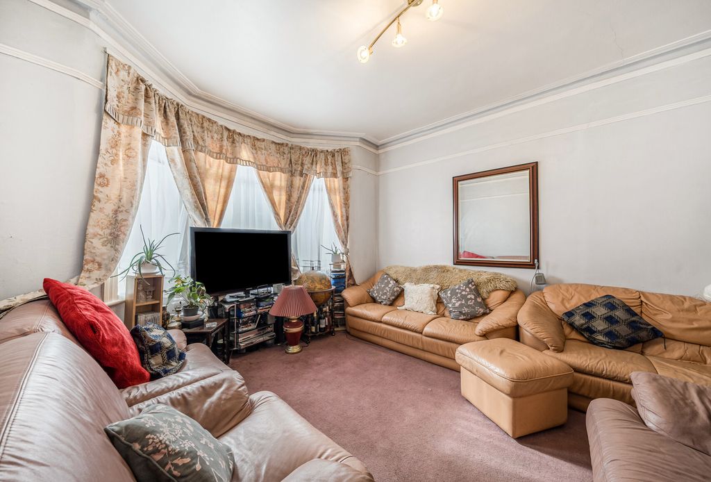 Property photo 2 of 18 1363720-2-68E7Aba...