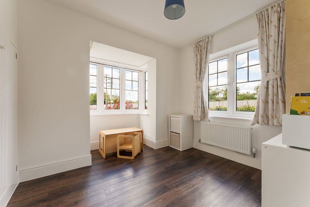 Property photo 3 of 20