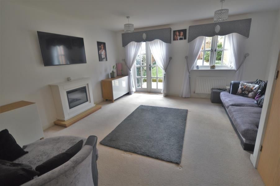 Property photo 2 of 17