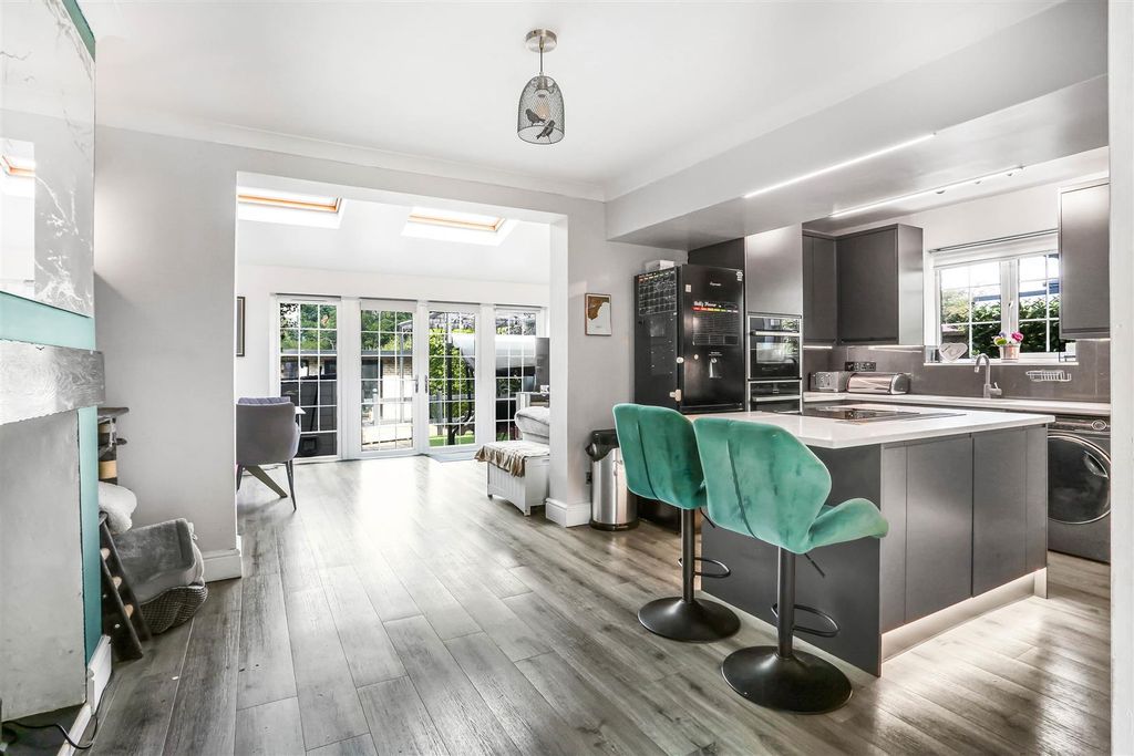 Property photo 1 of 32 1521078299 - 18.Jpg