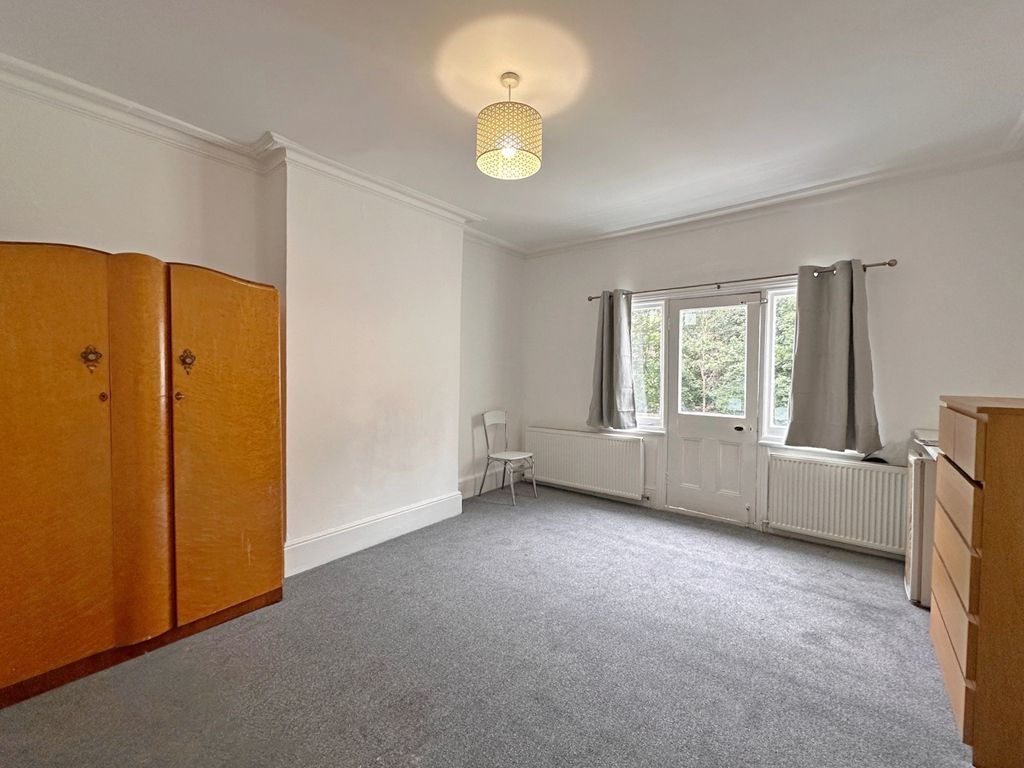 Property photo 1 of 6 Furnished Room