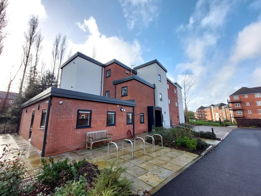 Property photo 1 of 9