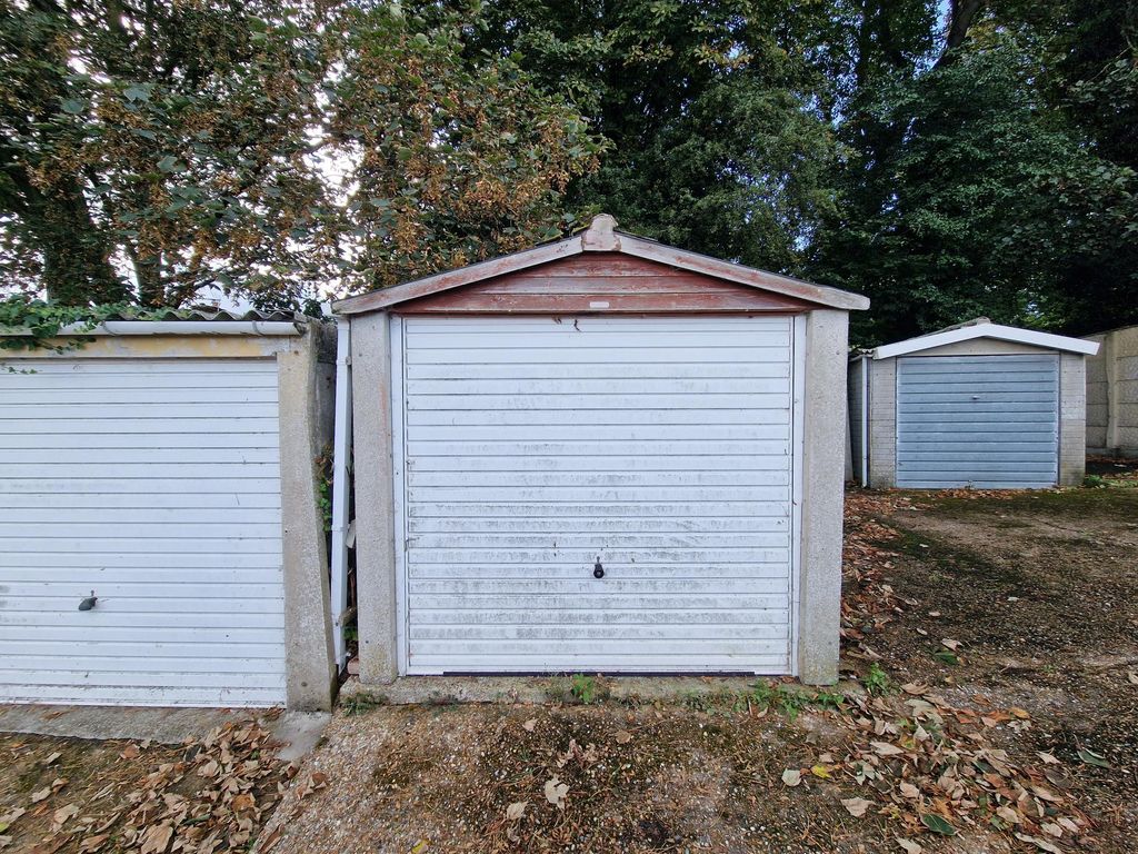 Property photo 2 of 4