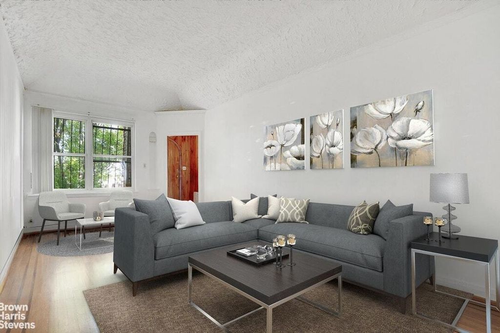 Property photo 3 of 12 <Alttext/>