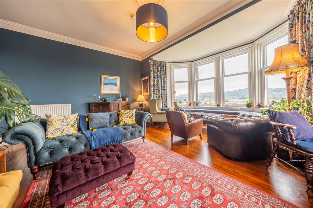 Additional image 4 of 4 bed flat for saleGlasgow Road, Perth PH2