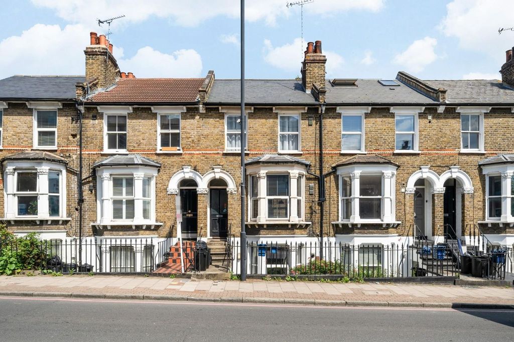 Property photo 3 of 11