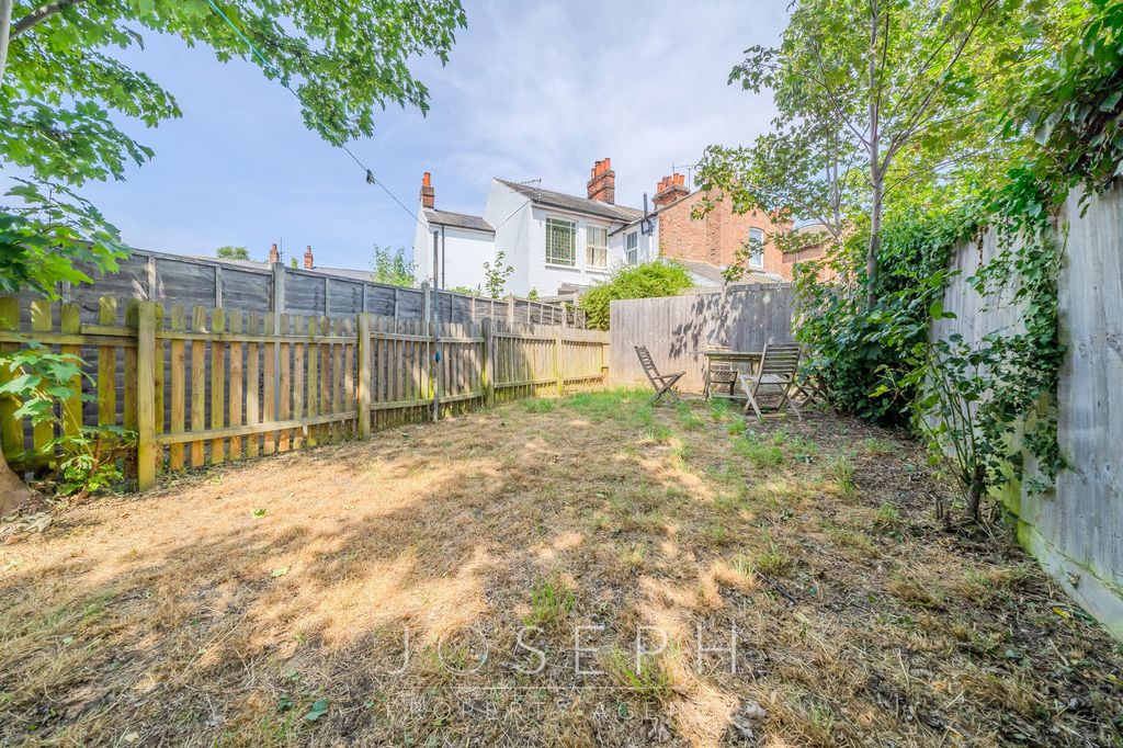 Property photo 2 of 9