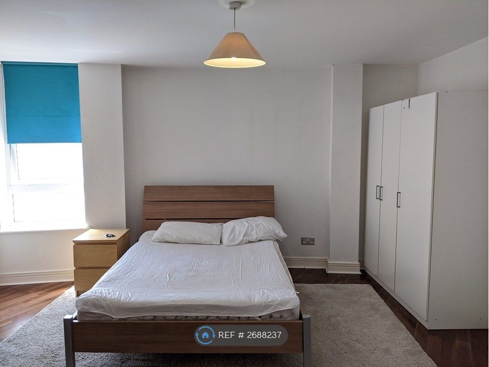 Property photo 2 of 9 Double Bedroom