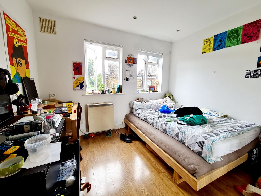 Property photo 3 of 3