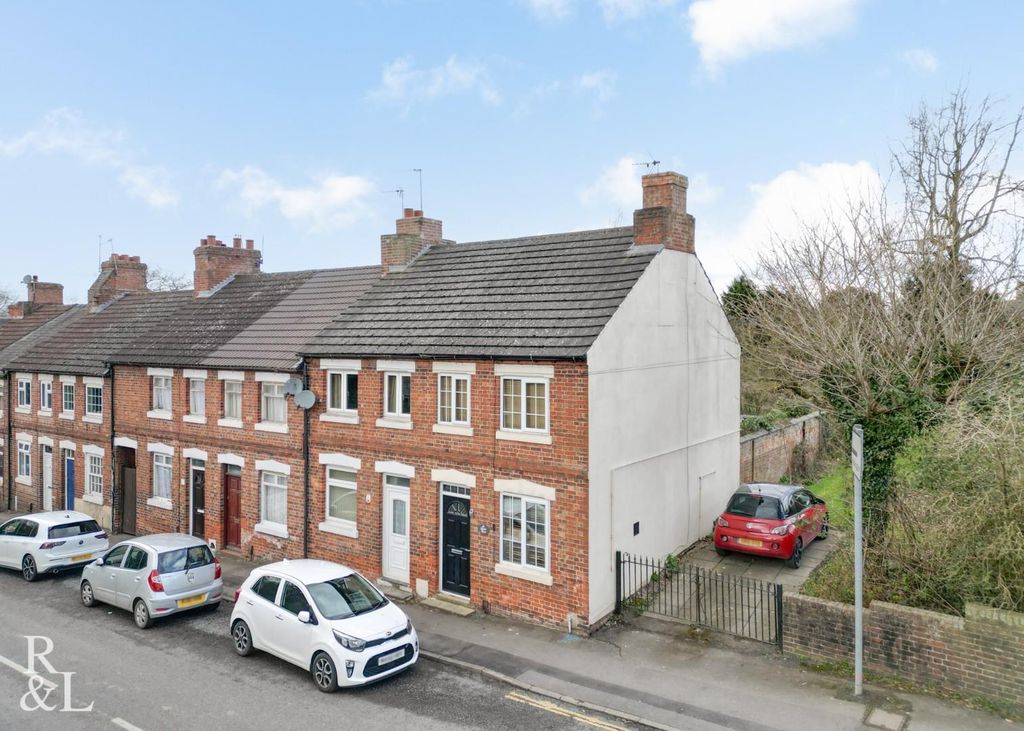 Property photo 1 of 16 Leicester (1).Jpg